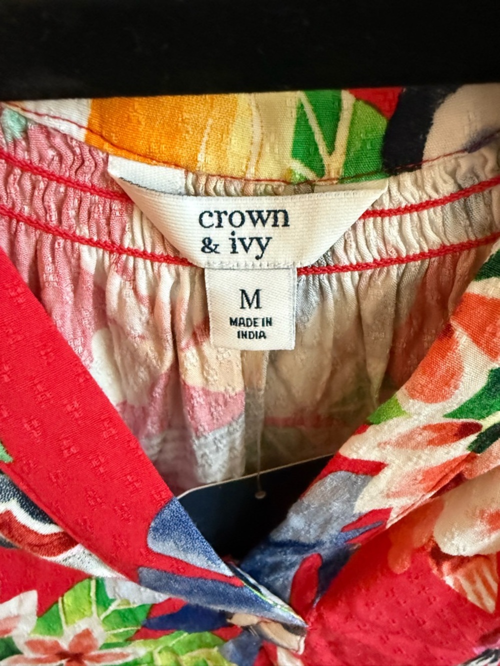 Crown & Ivy Tropical Bird Print Peasant Blouse Red Floral 3/4 Sleeve Boho Size M - Picture 2 of 5